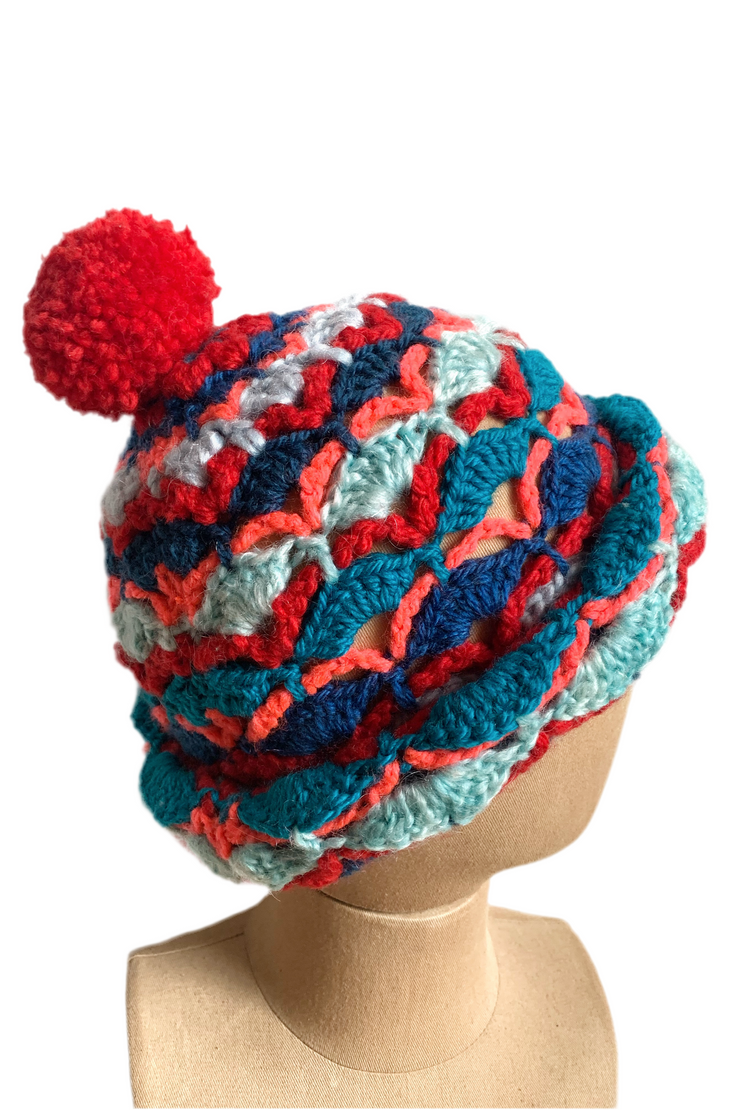 Bonnet au crochet " Bleu et Fil Rouge "