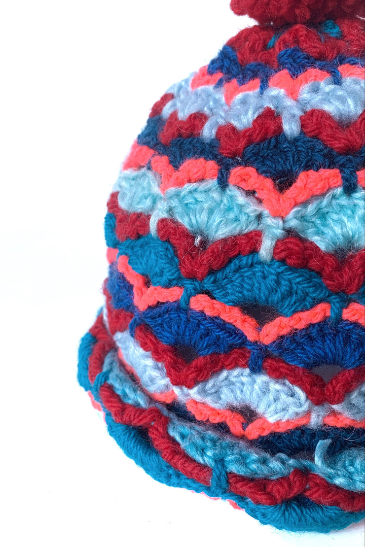 Bonnet au crochet " Bleu et Fil Rouge "