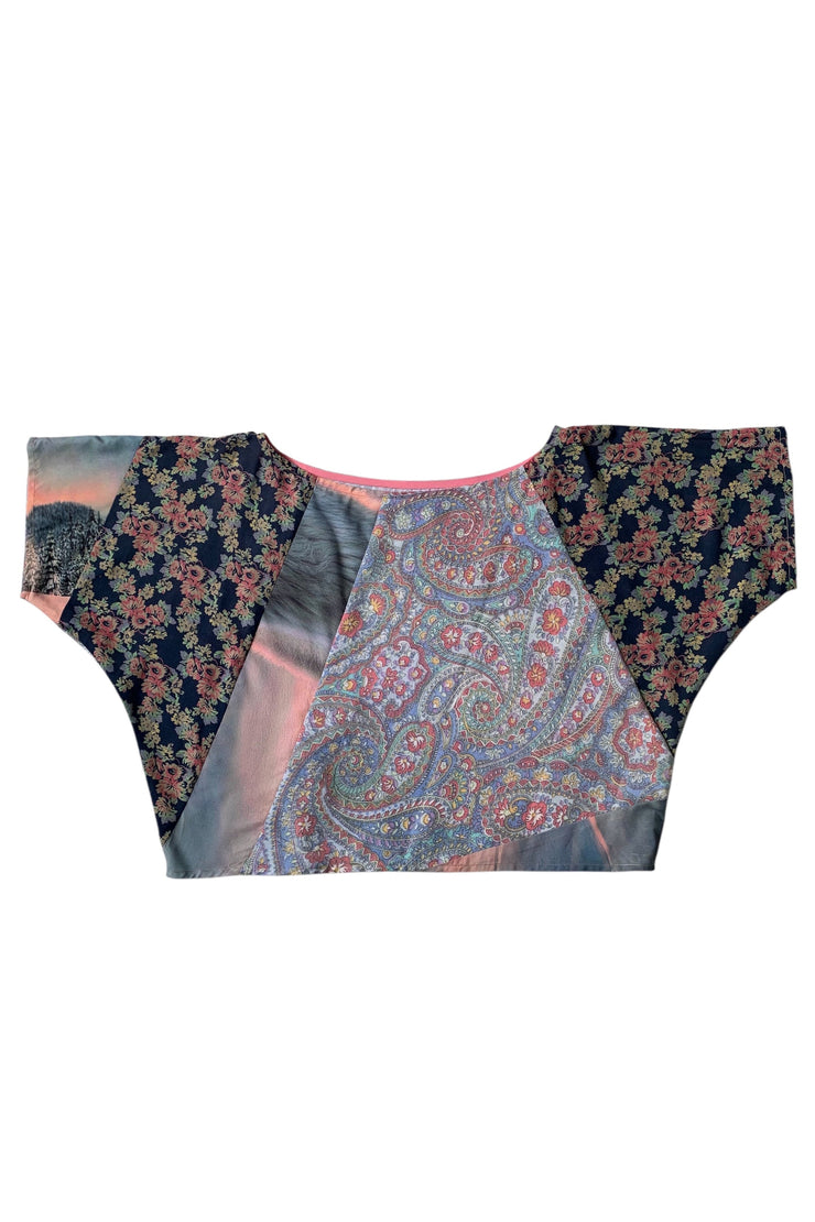 Crop top patchwork upcycling tissus fleuris et imprimé loup 