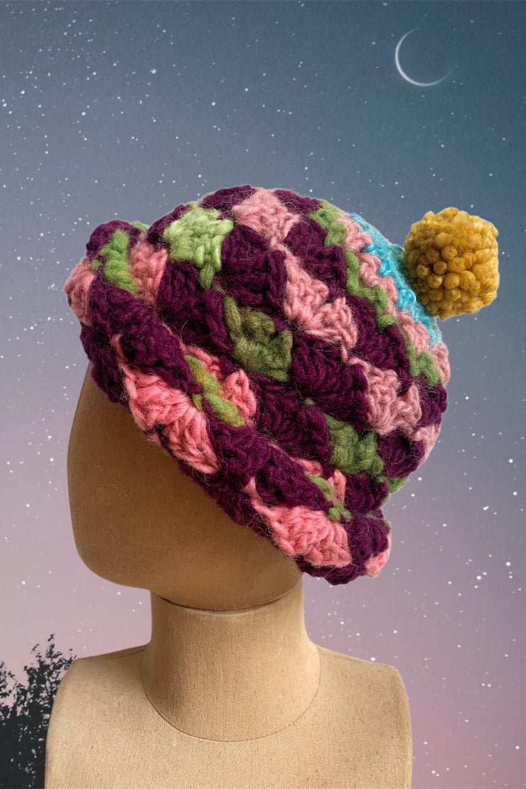 Bonnet au crochet " Bois de Roses »