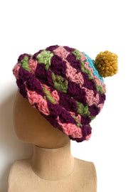 Bonnet au crochet " Bois de Roses »