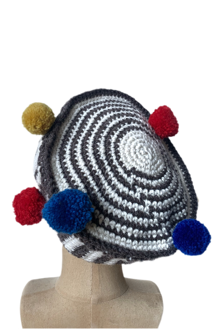 Bonnet au crochet "Le Roi du Fou »