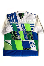 maillot de foot patchwork upcycling bleu blanc vert sur fond blanc