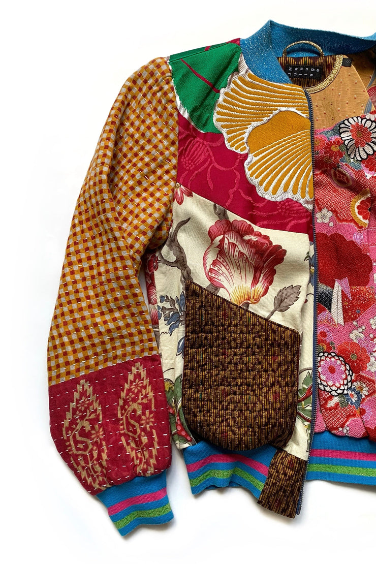 veste bomber réversible à motifs fleuris rose et jaune, tissus Asiatiques et Européens vintage et artisanaux.